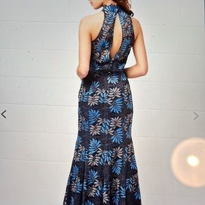 Waters style 5201 Sz 10 gown!!